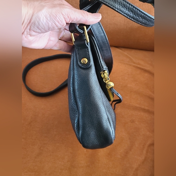 Hobo Fern Messenger Black Leather Crossbody Bag - Picture 9 of 16